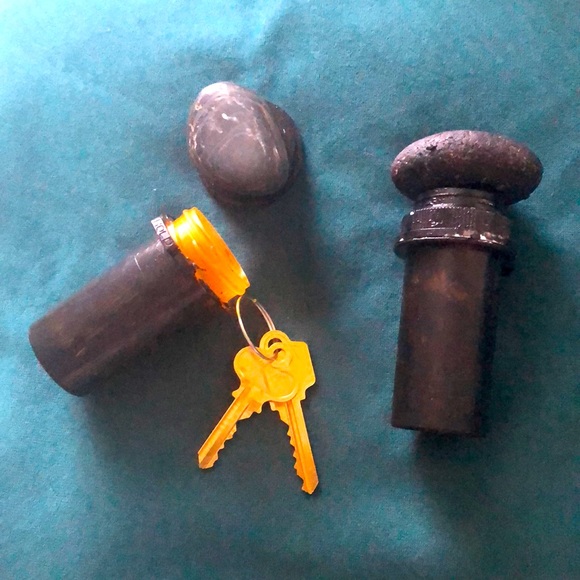 FREE Hide-A-Spare-Key-Rock-Top-Decoy